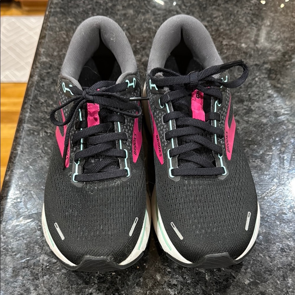 Brooks Women's Black and Pink Running Shoes